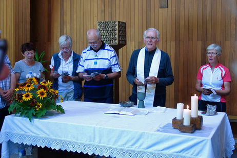 Fahrradpilgergruppe zu Gast in St. Elisabeth, Bad Emstal-Merxhausen